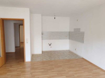 Freundliche 2-Zimmer-Erdgeschosswohnung mit Balkon in Neumarkt in der Oberpfalz