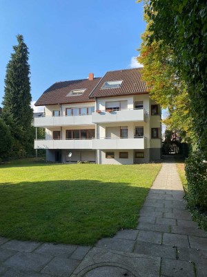Gepflegte 2-Raum-DG-Wohnung mit Balkon und Einbauküche in Radolfzell am Bodensee