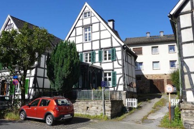 Modernisiertes ca. 150 m² großes Fachwerkhaus mit zwei Wohneinheiten zentral in Hagen- H
