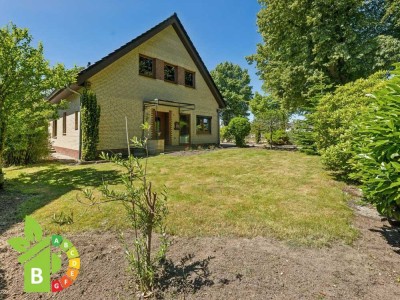 Neuer Preis! Familienfreundliches Einfamilienhaus mit 5 Zimmern und Garage in Bokholt-Hanredder