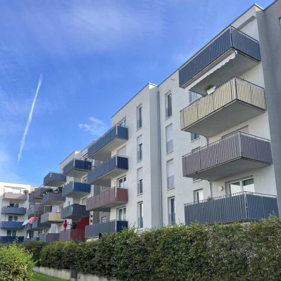 möblierte 3,5 Zimmer Dachgeschosswohnung mit Balkon und 2 TG-Stellplätzen