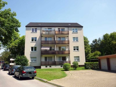 Schöne 3 Raum Wohnung mit Balkon in der Neustadt!