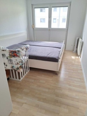 5-Zimmer Wohnung (Haus im Haus) mit 2 Garagenstellplätze in Oberursel (Taunus), in Laufweite zur FIS