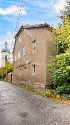 Historisches Bauernhaus mit zwei Wohneinheiten, Fachwerkscheune & großem Garten in idyllischer Lage