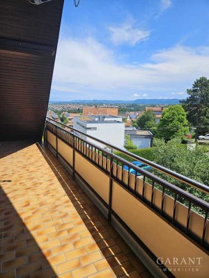 Helle, renovierte Wohnung mit schönem Fernblick