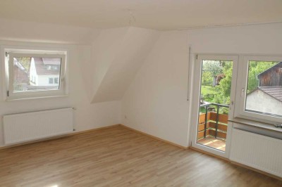 Schöne drei Zimmer Wohnung mit Balkon in Calw - Stammheim (Kreis), Calw