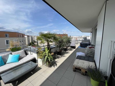 Modernes Penthouse mit Panorama-Dachterrasse