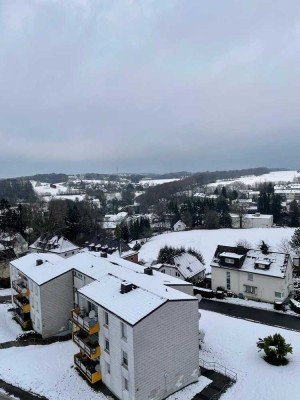 SCHÖNE helle 1,5-Zimmer-Wohnung mit Aussicht auf Burscheid