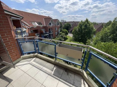 großzügige 3 Zimmer-Wohnung mit Charme und Balkon