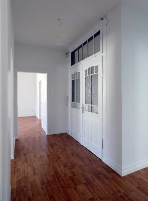 Wohnen mit Charme! Familienfreundliche 4-Zimmer-Wohnung mit Einbauküche und Balkon in Reutlingen