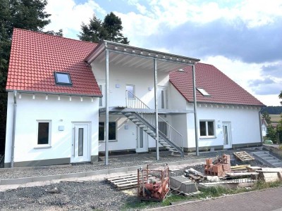 Hünfeld-Oberrombach: Das Raumwunder, das Sie nicht erwarten! KfW 55 Dachgeschoss-Neubau