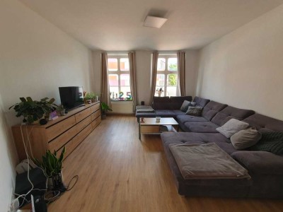 Modernisierte und großzügige Altbauwohnung mit Balkon im Herzen der Innenstadt von Gescher