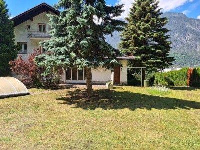 Landeck-Öd: Wunderschönes Landhaus mit 3 Wohnungen und großem Garten inkl. Pool zu verkaufen