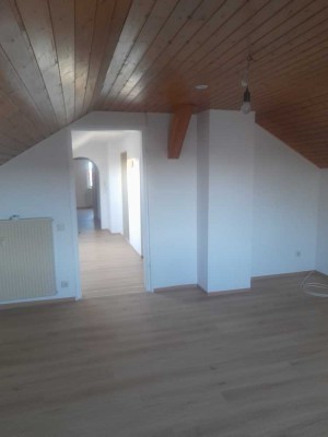 Ansprechende 2,5-Raum-Dachwohnung in Sulzbach-63834 ohne Balkon und ohne Keller für  maximal 2 Pers.