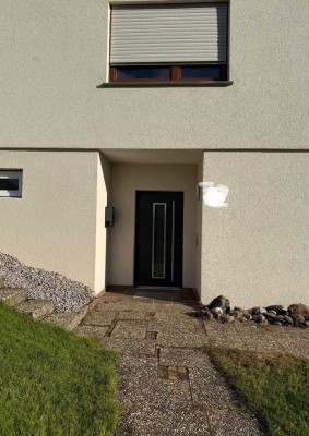 Gepflegte 4-Zimmer Wohnung mit Terrasse, Gartenanteil und Garage in Murg-Niederhof