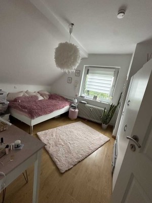 Charmante 2-Zimmer-Wohnung im Dachgeschoss in Sankt Augustin