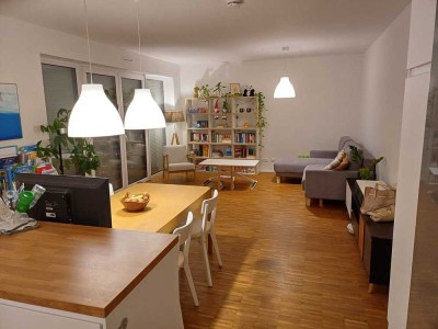 Moderne 4-Zimmer Wohnung mit Balkon und Blick ins Grüne