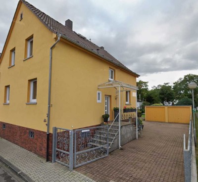 Gepflegtes Einfamilienhaus mit großem Garten