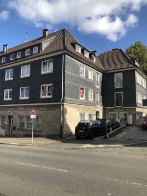 Schöne Teilsanierte Erdgeschosswohnung (ohne Balkon) im Ortsteil Hasten