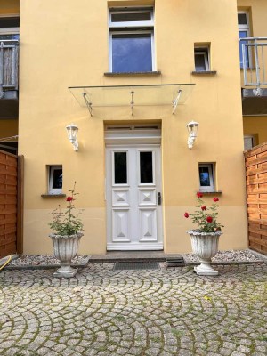 Südbalkon mit Blick ins Grüne, ruhige Lage m. Wanne u. extra Duschkabine