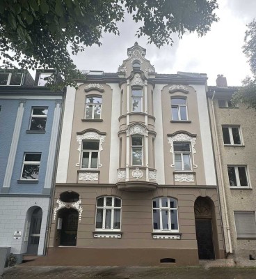 "Kapitalanleger gesucht" Komplett saniertes Mehrfamilienhaus mit 6 WE in Düsseldorf- Gerresheim