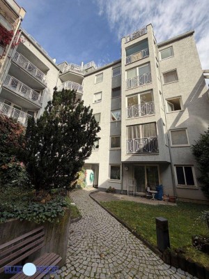 1170 Wien, Zeillergasse, 2 Zimmer, 58m², offene Küche, Bad mit Wanne und Dusche, 3. Liftstock. Miete inkl. Heizung u. Warmw. € 995,--