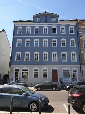 Ruhig und zentral, 2 Zimmer mit großem Südbalkon