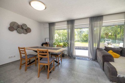 Modernisiertes Einfamilienhaus (einseitig angebaut) mit ELW, 2 Terrassen + Garten in Zentrumslage