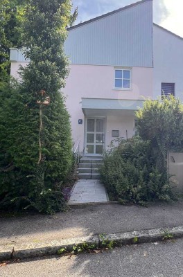 Ideal für Familien: Gepflegte Doppelhaushälfte mit großem Garten