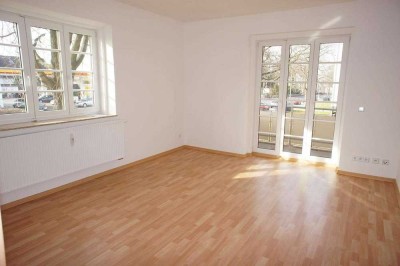 "Wohnen im Heimgarten" Bad mit Fenster + Dusche + Balkon am Wohnzi.