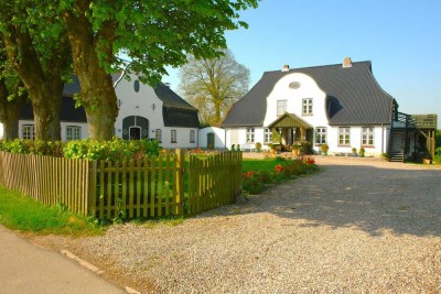 Idyllisches Anwesen mit 4 Wohneinheiten in Alleinlage – Ihr privates Paradies im Grünen.