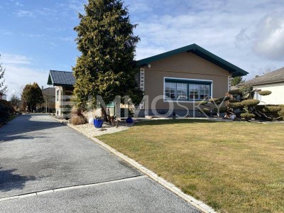 Traumhafter Landsitz mit herrlichem Pool und Garten!