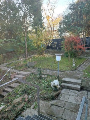 Sonnige 2-Zi-Terrassenwohnung mit Garten