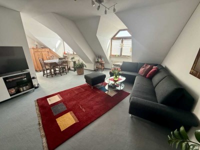 ***** Bad Homburg nähe "Römischer Hof"! Penthouse mit Loggia und Einbauküche! *****