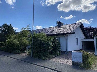 Geräumiges,7-Zimmer-Einfamilienhaus mit Garten in Meckenheim-Merl.
