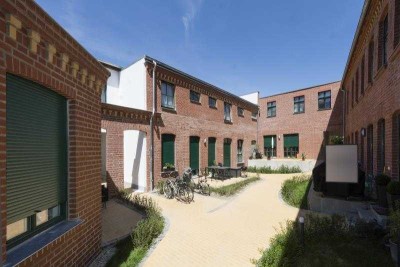 Hochwertig sanierte 4-Zimmer-Maisonettewohnung mit 2 Gärten und Terrassen!