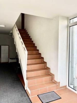 Stilvolle, gepflegte 3-Raum-Wohnung mit EBK in Frankfurt am Main