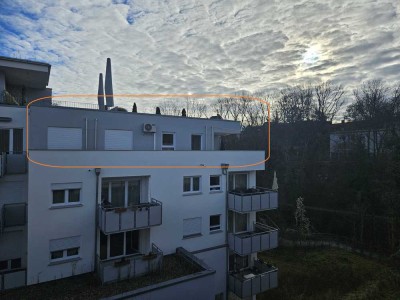 Exclusive 4-Zimmer-Wohnung mit gehobener Innenausstattung mit Balkon und EBK in Reutlingen