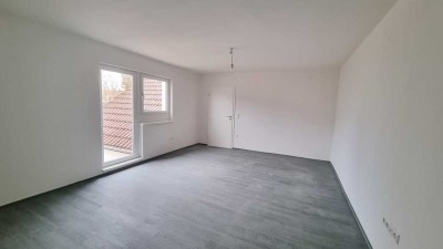 Wohnung mit Balkon und Einbauküche
