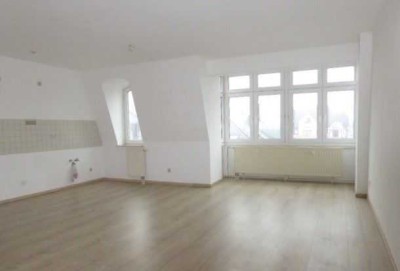 +++ Helle 2 Zimmer-Wohnung mit offener großer Küche +++