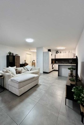 2-Zimmer-Wohnung mit EBK, Terrasse u. Gartenanteil 63739 Aschaffenburg