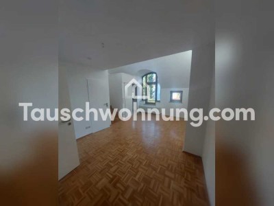 Tauschwohnung: 1,5 Zimmer Maisonette Wohnung mit Balkon gegen größere