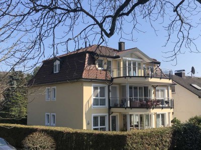 Bad Soden 1 - helle 4 Zimmer Wohnung mit EBK, Fbhzg, Balkon, 2 Bäder, elekt. Rollladen....