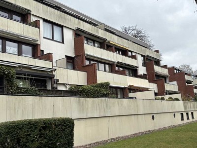 Möblierte, ruhige 2-Zimmer-Wohnung im Riensbergviertel mit Balkon und Tiefgaragenstellplatz