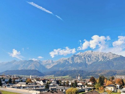 Traumhafte 4 Zimmer Maisonette in Wattens: Balkon, Terrasse und zwei Carport-Autoabstellplätze