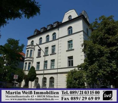 2,5-Zimmer-Dachgeschosswohnung mit Galerie Nähe BMW & Luitpold Park