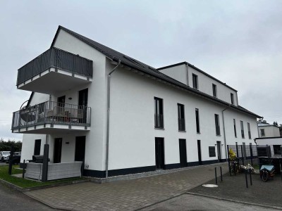 ++ Moderne, lichtdurchflutete und hochwertige 3 ZKBTerrasse & Garten im EG ! ++
