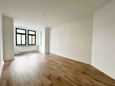 "Frisch renovierte 3-Raum-Erdgeschosswohnung mit Balkon und Gartennutzung zu vermieten"