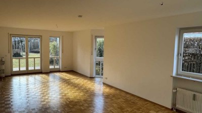 Helle, sanierte 3-Zimmer-Wohnung mit Süd-Terrasse & TG-Stellplatz in München-Trudering