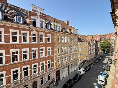 Erstbezug- 3 Zi WHG, WG geeignet, EBK, sanierter Altbau